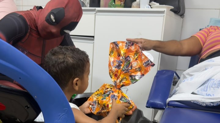 HUT abre comemorações pelo dia da criança com música, personagens e atividades recreativas