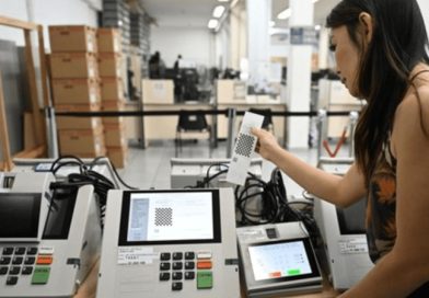 Eleitores relatam inconsistências em registros de votação após primeiro turno