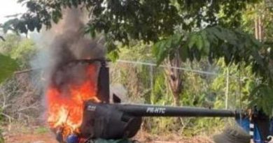 FAB intercepta e destrói helicóptero vindo da Venezuela em Roraima