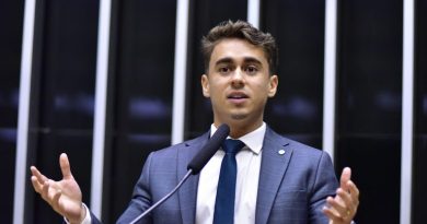 TRE-MG manda Meta e X entregarem dados sobre documento falso atribuído à PF divulgado por Nikolas Ferreira