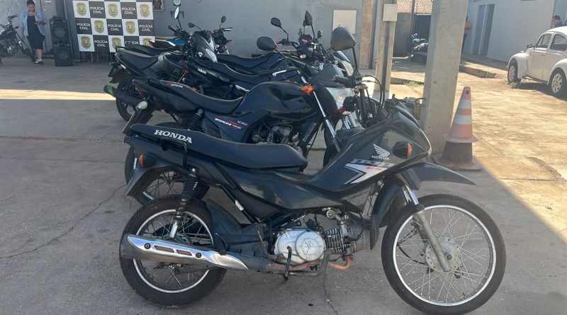 Polícia devolve 12 veículos roubados aos proprietários em Teresina