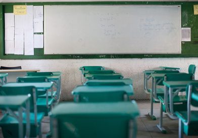 Professores de Teresina terão feriadão de quatro dias após mudança no Dia do Professor