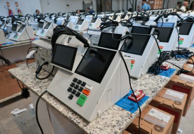 Urnas eletrônicas começam a ser preparadas para o segundo turno das eleições
